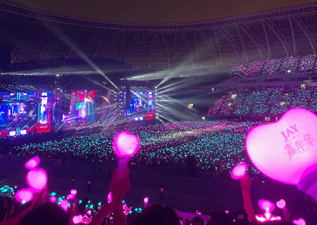 熊猫体育场控荧光棒应援棒“引爆”周杰伦天津演唱会（第二场）