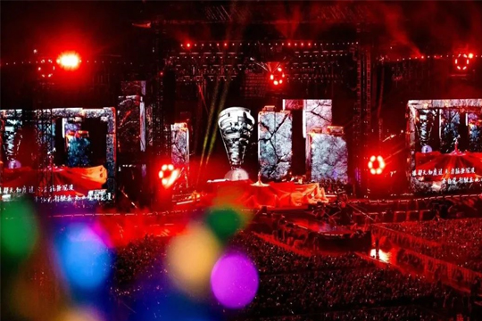 双星闪耀！熊猫体育LED巨幕助力周杰伦、张韶涵打造沉浸式视听盛宴！